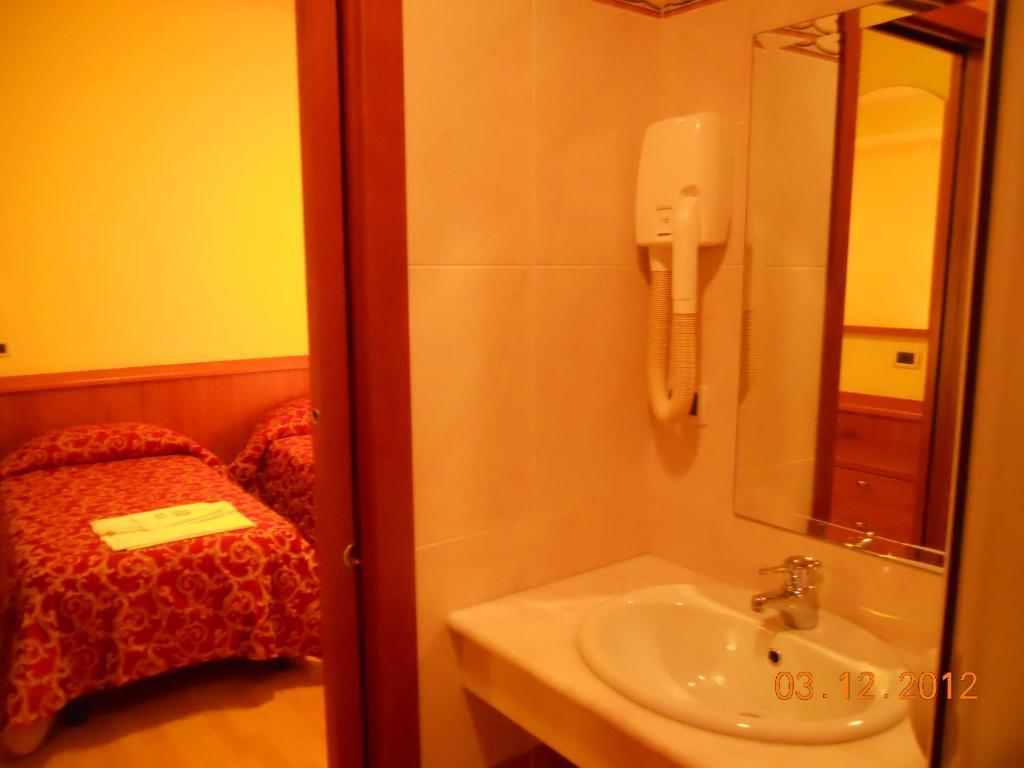 Hotel Val Di Sangro Perano Værelse billede